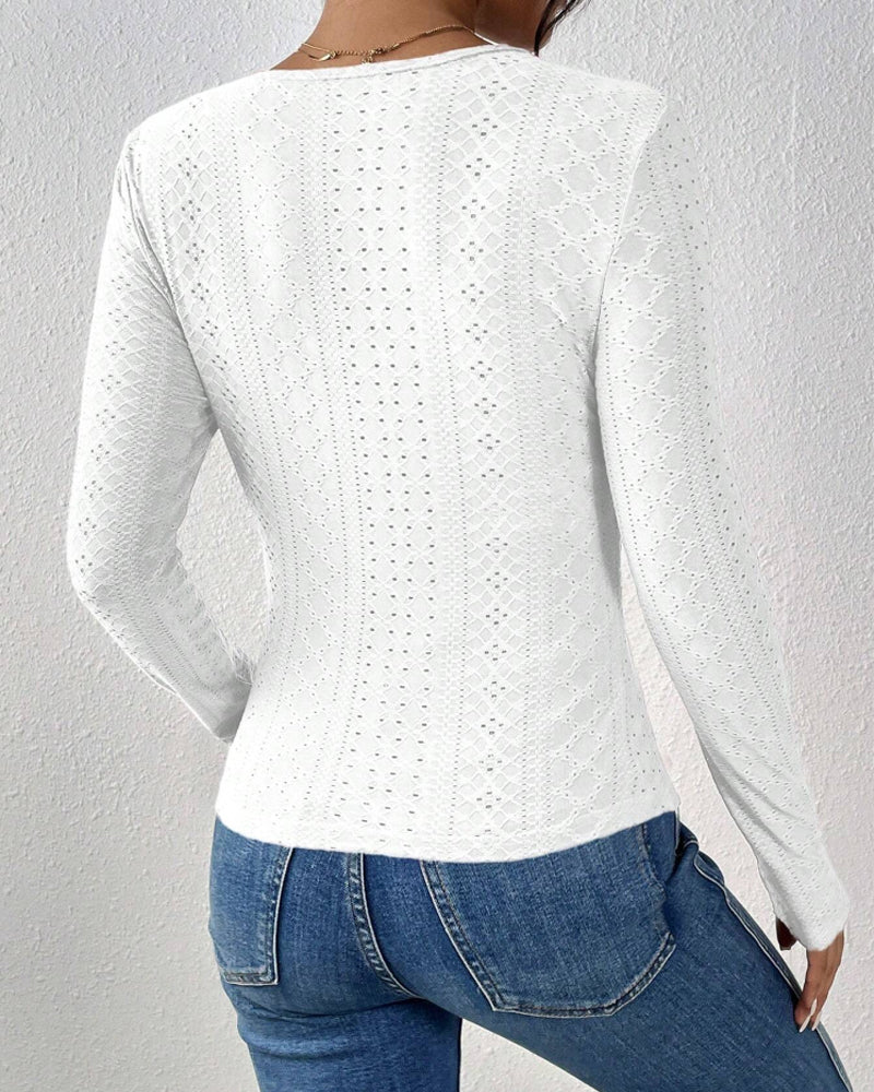 Saga – V-ringad Spets Topp - Stockholm-Select