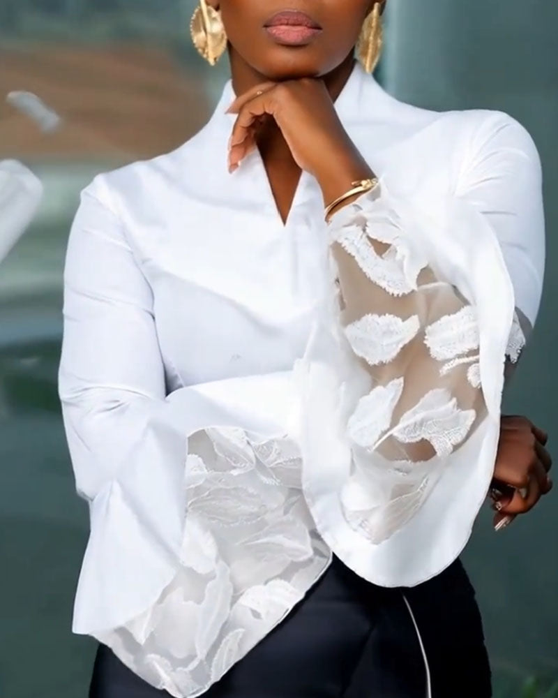 Sofia – Moderiktig spetsblus med vid ärm - Stockholm-Select